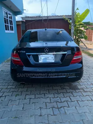 Photo - Mercedes-Benz C250 2014 Black