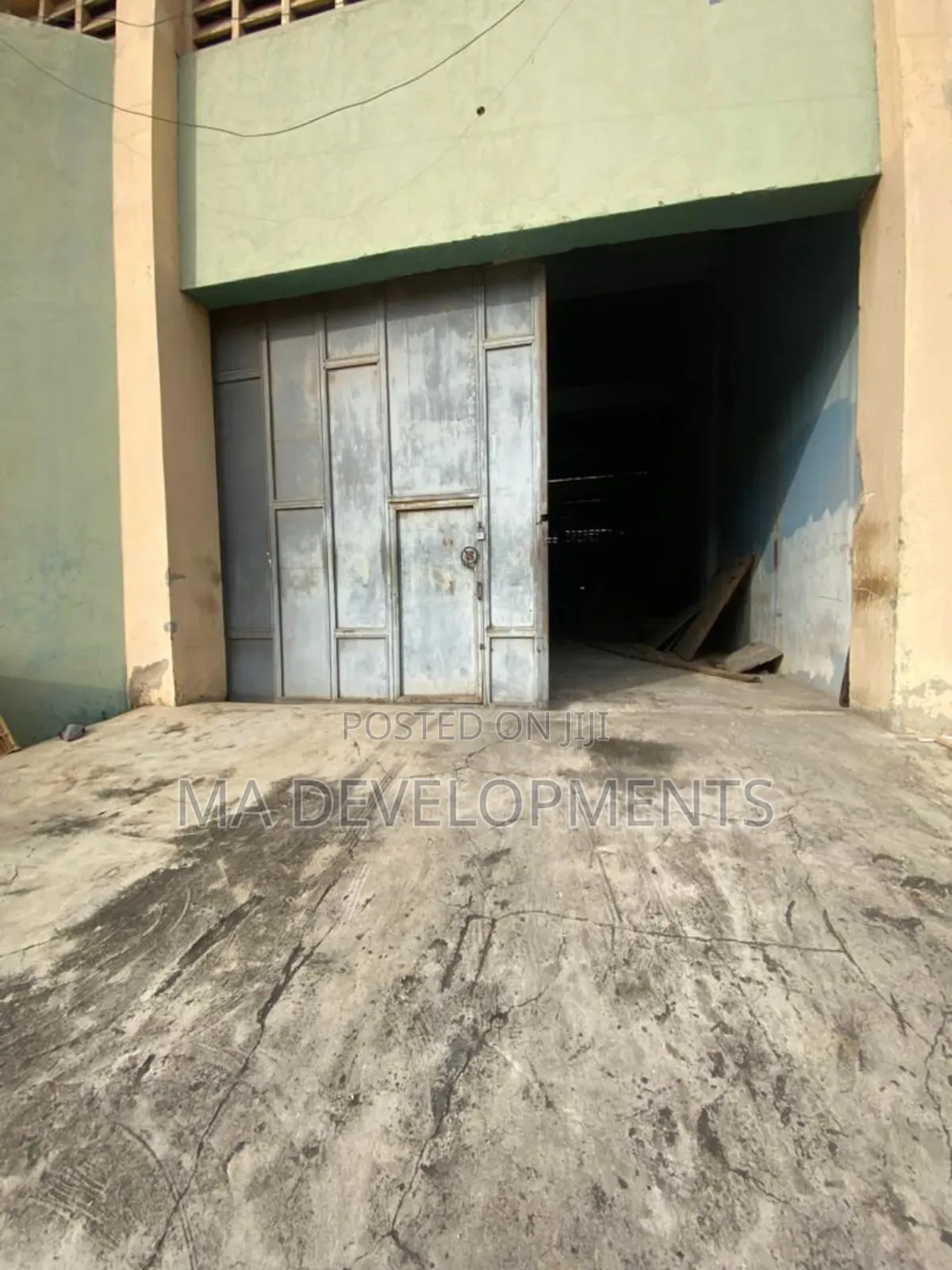700 Square Meter Warehouse With Offices for Rent Achimota