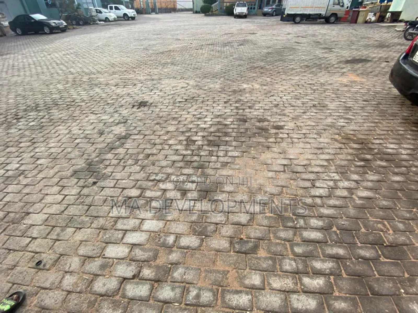 700 Square Meter Warehouse With Offices for Rent Achimota