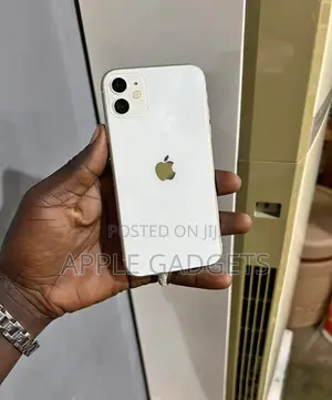 Photo - Apple iPhone 11 64 GB White