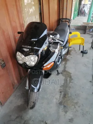 Suzuki 750 2012 Black