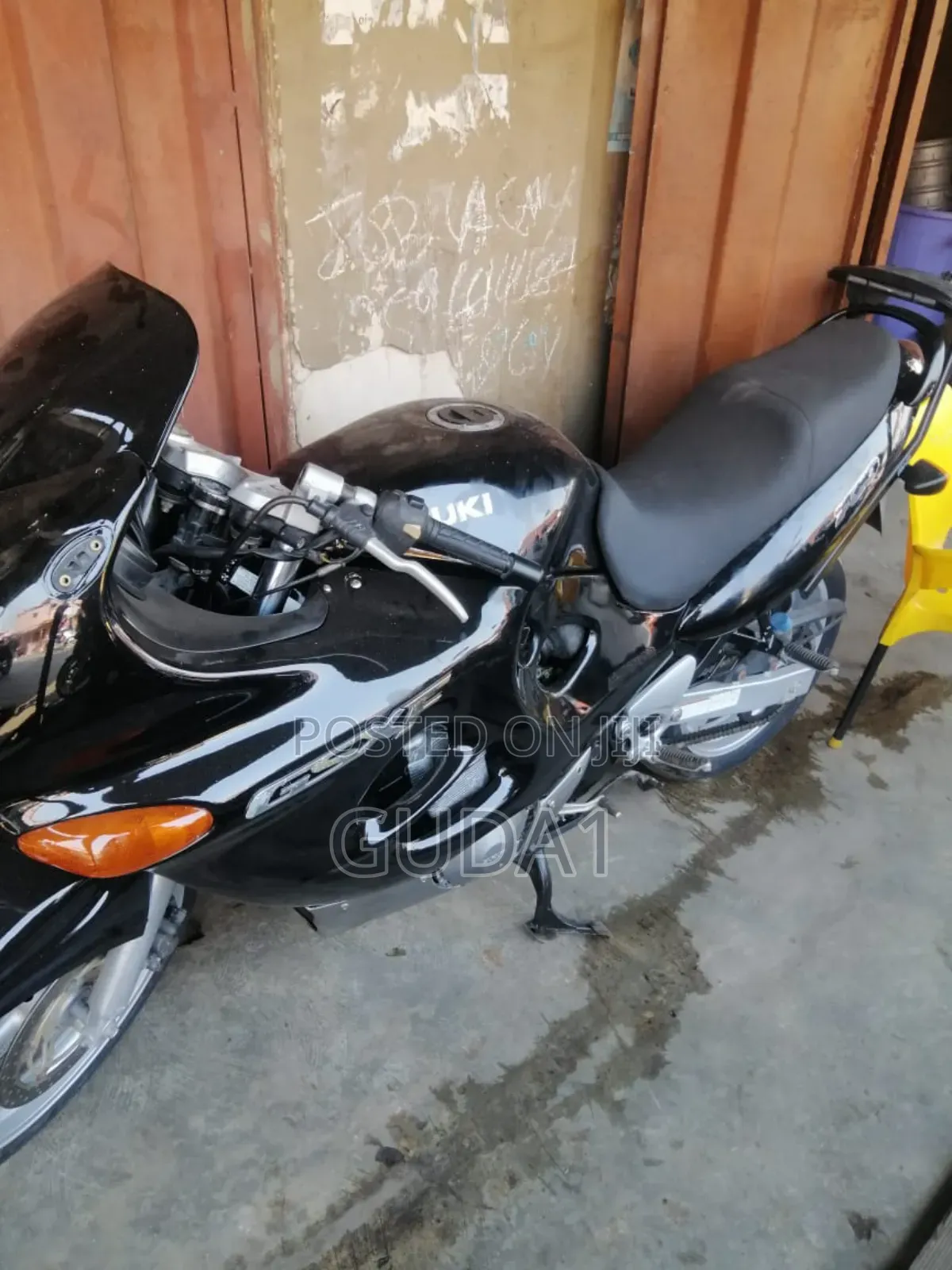 Suzuki 750 2012 Black