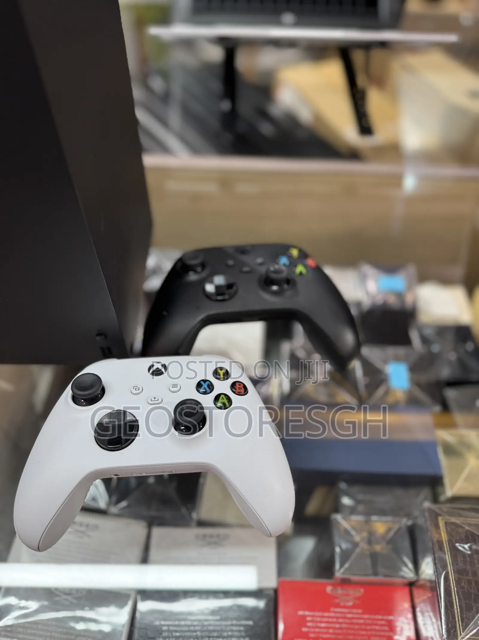 Neat Xbox Series X 1tb With Games Installed + 2 Controllers