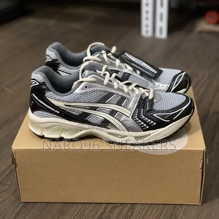 Asics. Old SCH and New Sch.