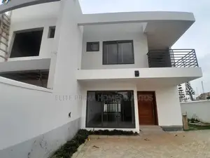 Photo - 3bdrm Townhouse / Terrace in North Legon for rent