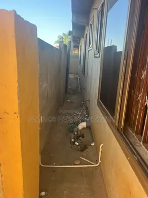12bdrm House in Tema Gulf City for rent