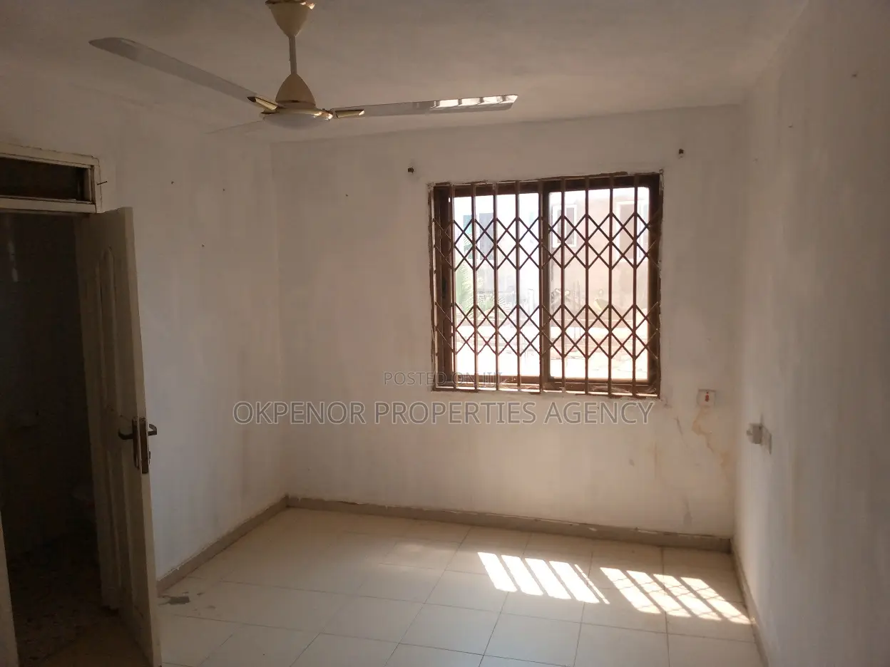 12bdrm House in Tema Gulf City for rent