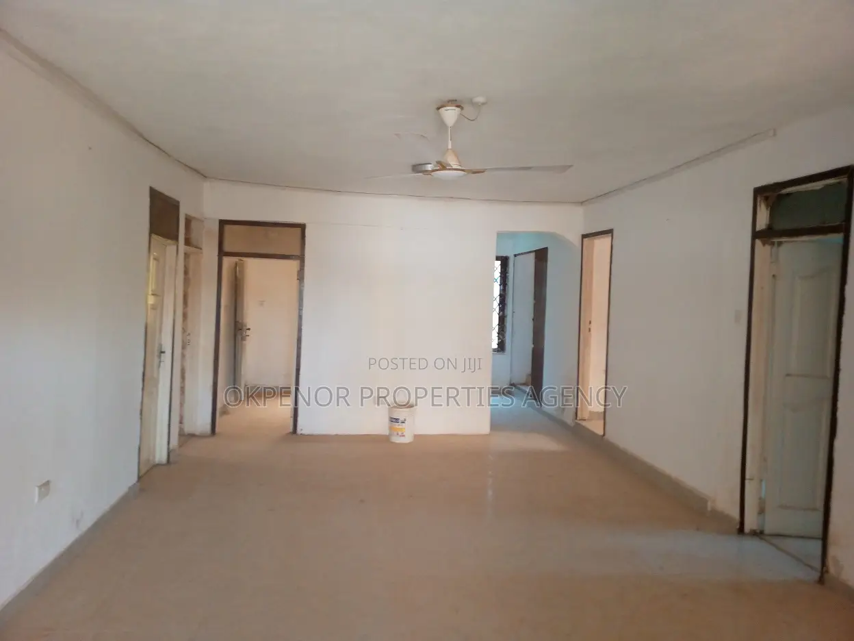 12bdrm House in Tema Gulf City for rent
