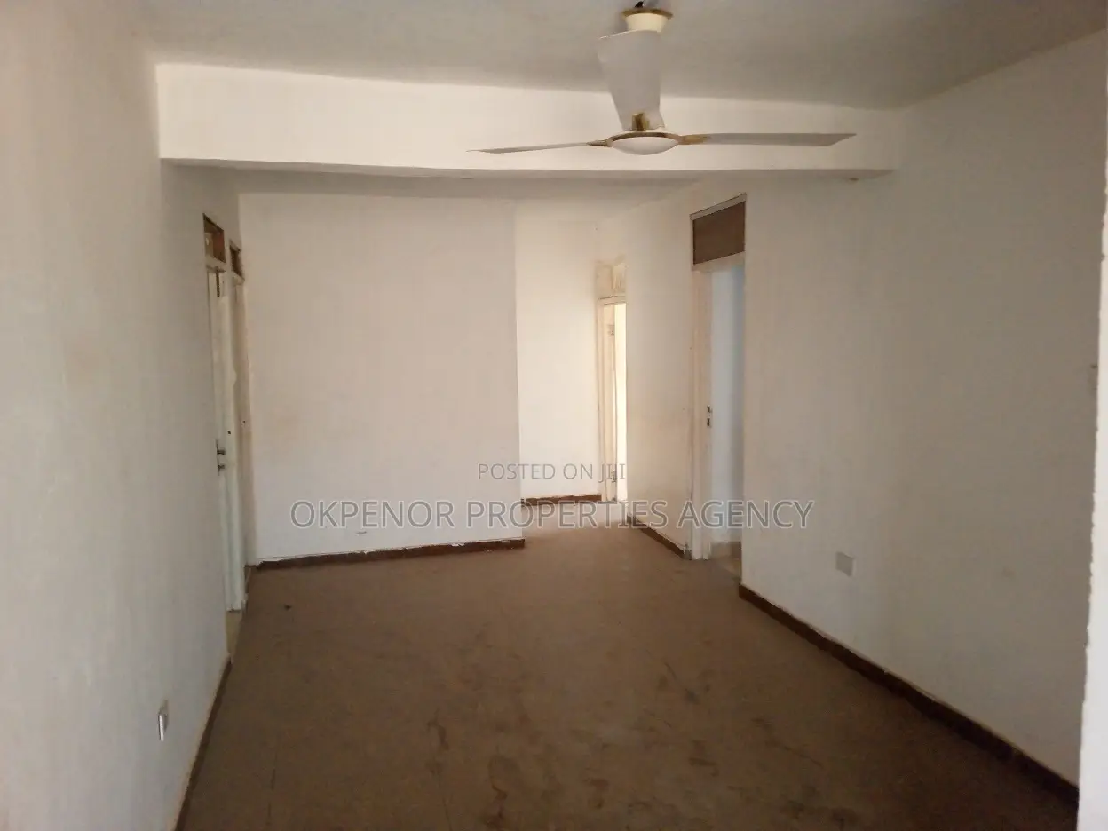 12bdrm House in Tema Gulf City for rent
