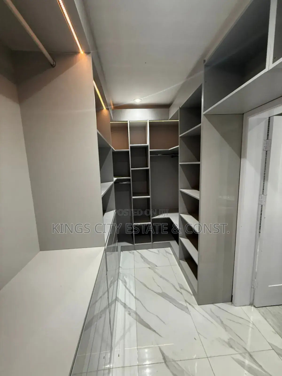 4bdrm House in West-Land-Road, North Legon for sale
