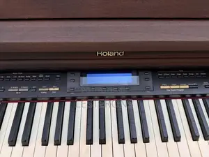 Roland Kr-570 Digital Intelligent Piano