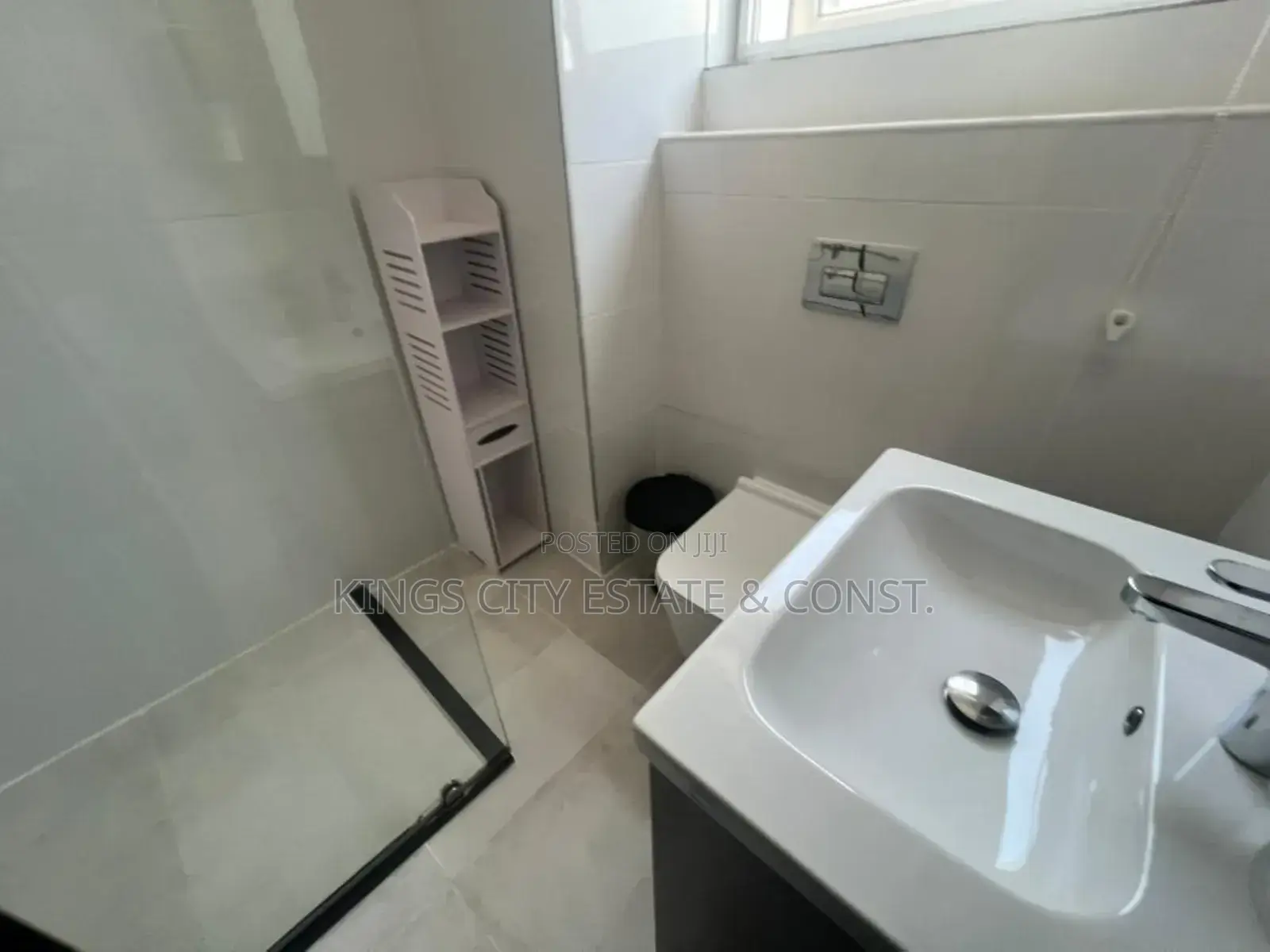 4bdrm House in West-Land-Road, North Legon for sale