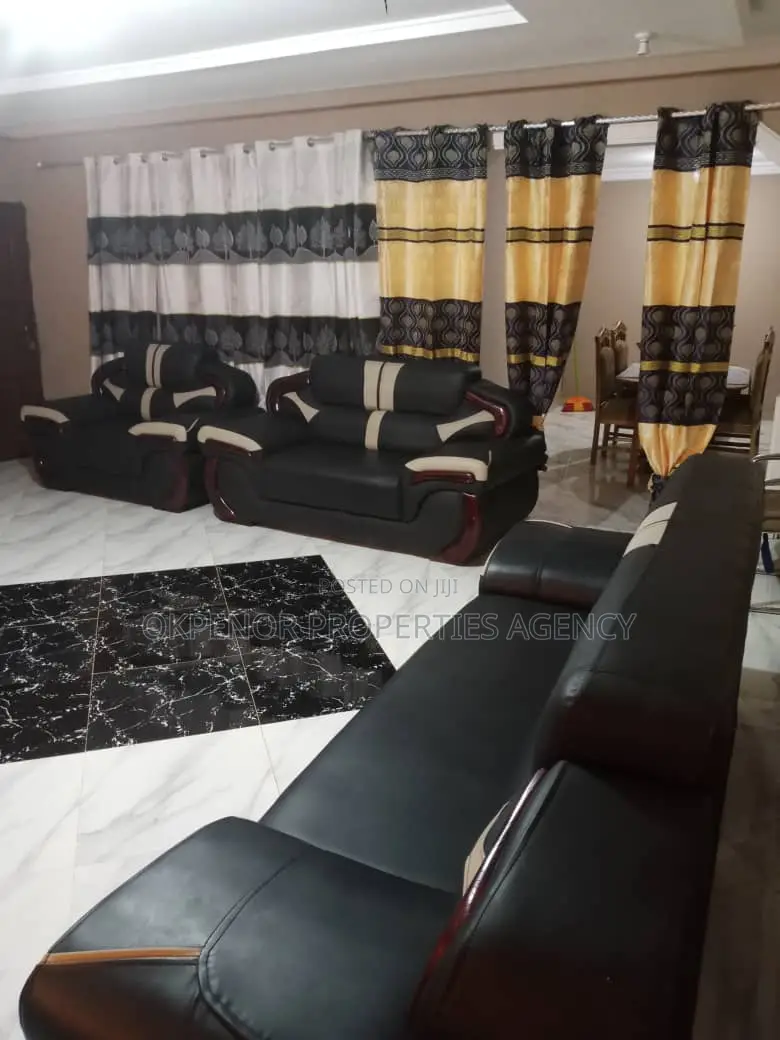 6bdrm House in Odumse, Tema Metropolitan for sale