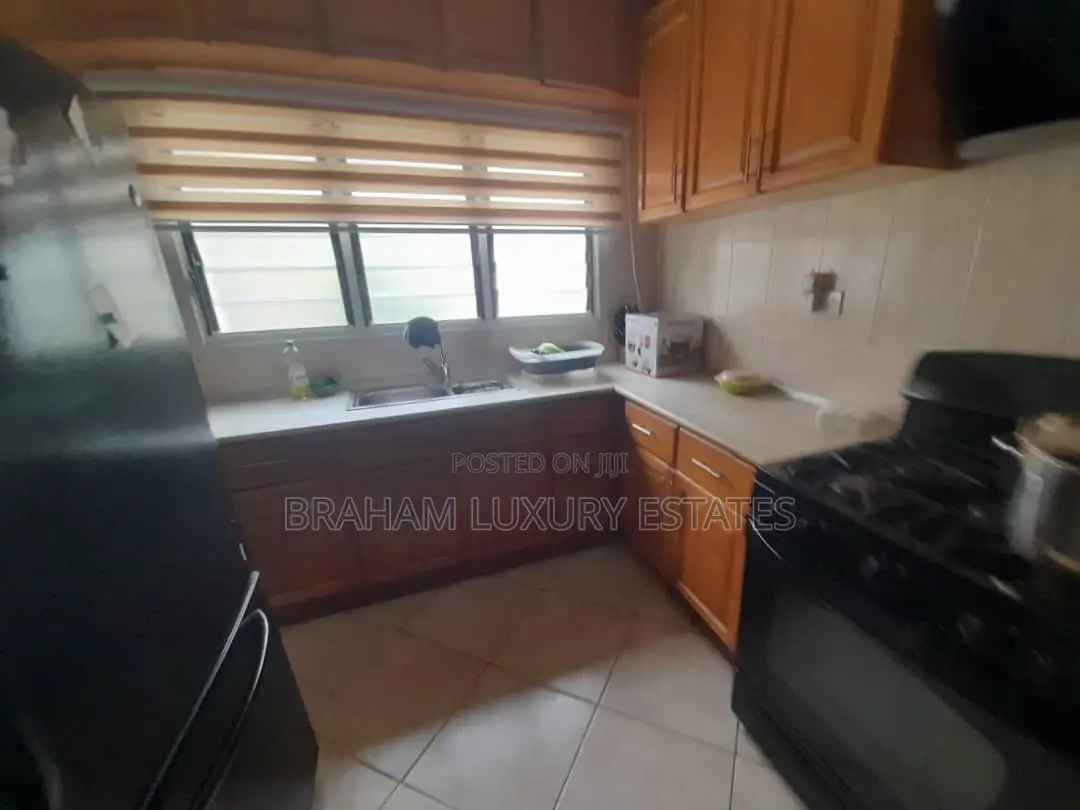 3bdrm House in Braham Luxury, Spintex for rent