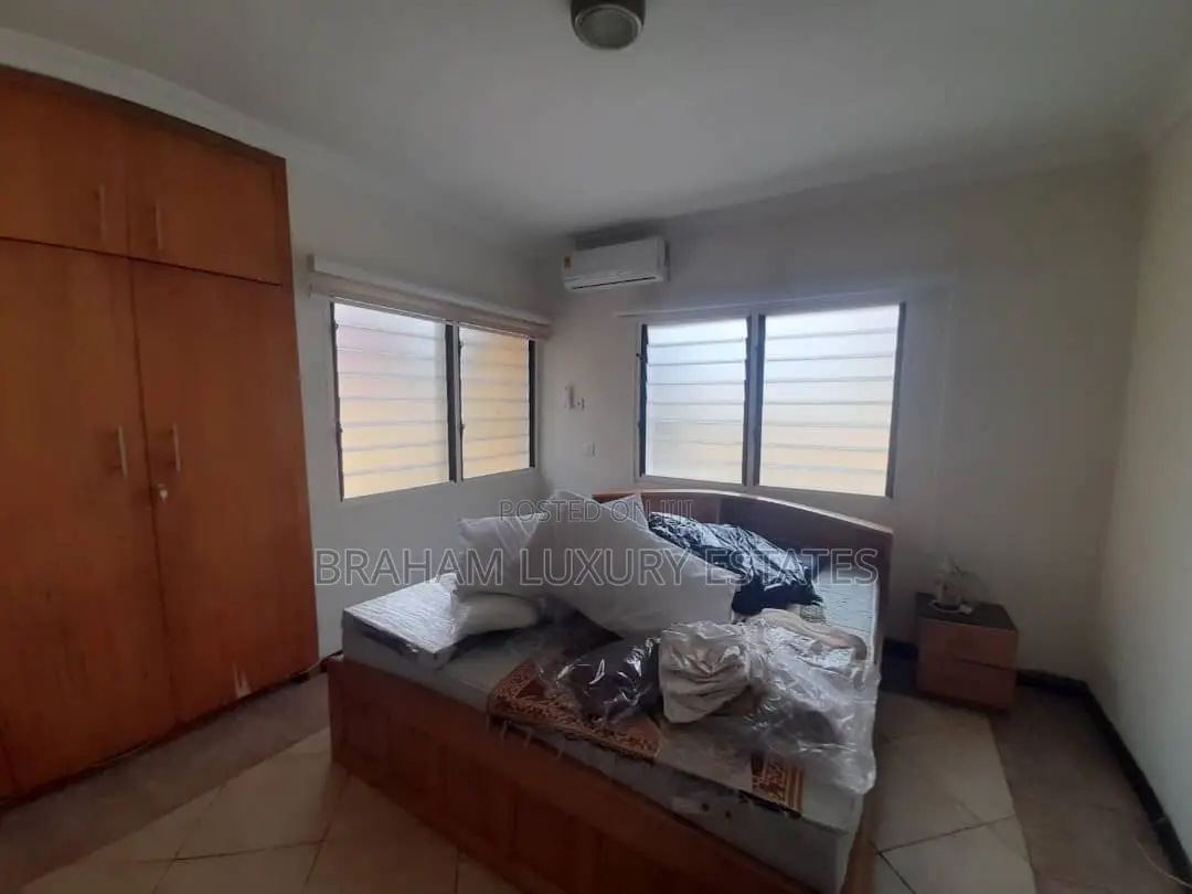 3bdrm House in Braham Luxury, Spintex for rent
