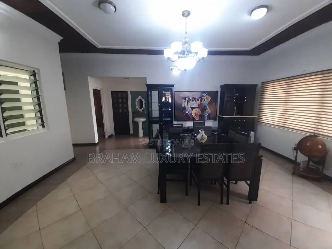 3bdrm House in Braham Luxury, Spintex for rent