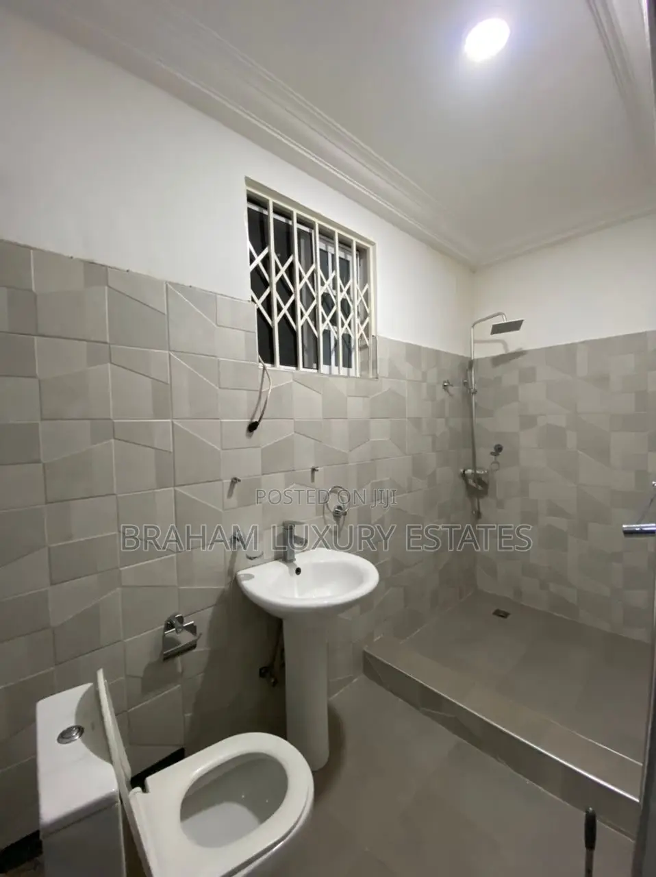 2bdrm Apartment in Braham Luxury Tseaddo for rent