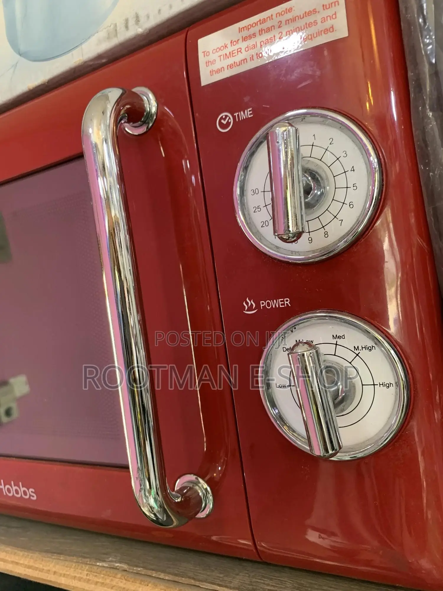 Russell Hobbs Retro Solo Manual Microwave Cream 17l 700w