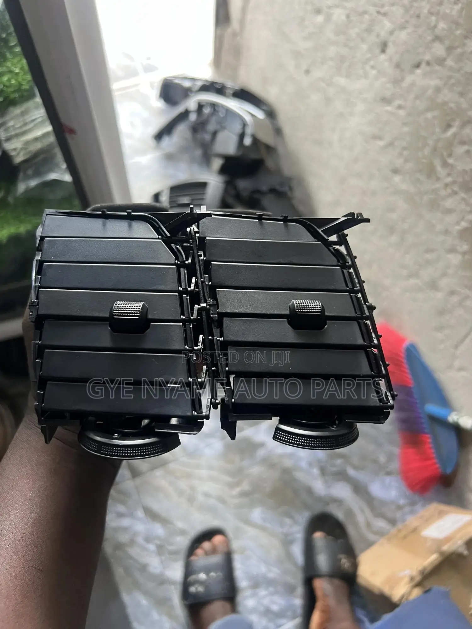 Toyota Hilux 2010 Model Vent