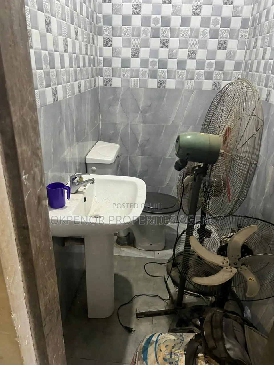 7bdrm House in Afienya, Tema Metropolitan for sale