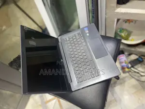 Laptop HP 15-Dy1032wm 4GB Intel Celeron SSD 32GB