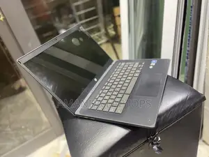 Laptop HP 15-Dy1032wm 4GB Intel Celeron SSD 32GB