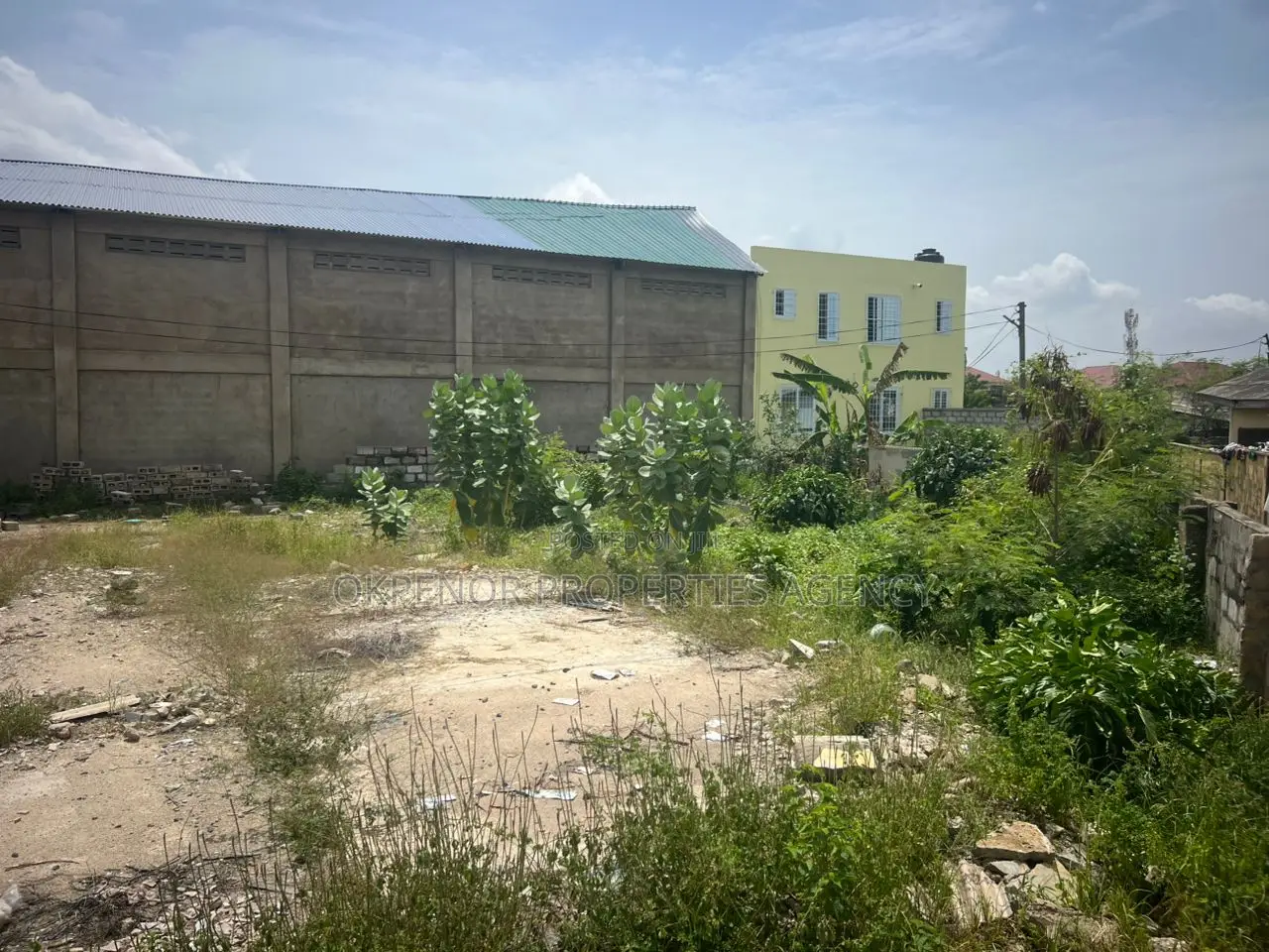 1plot for Sale at South La Estate