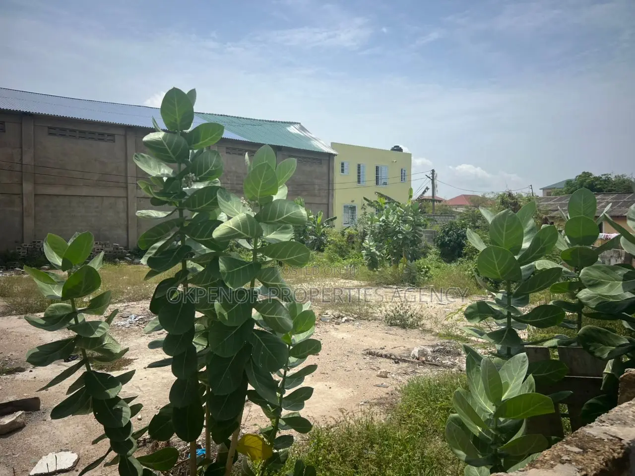 1plot for Sale at South La Estate
