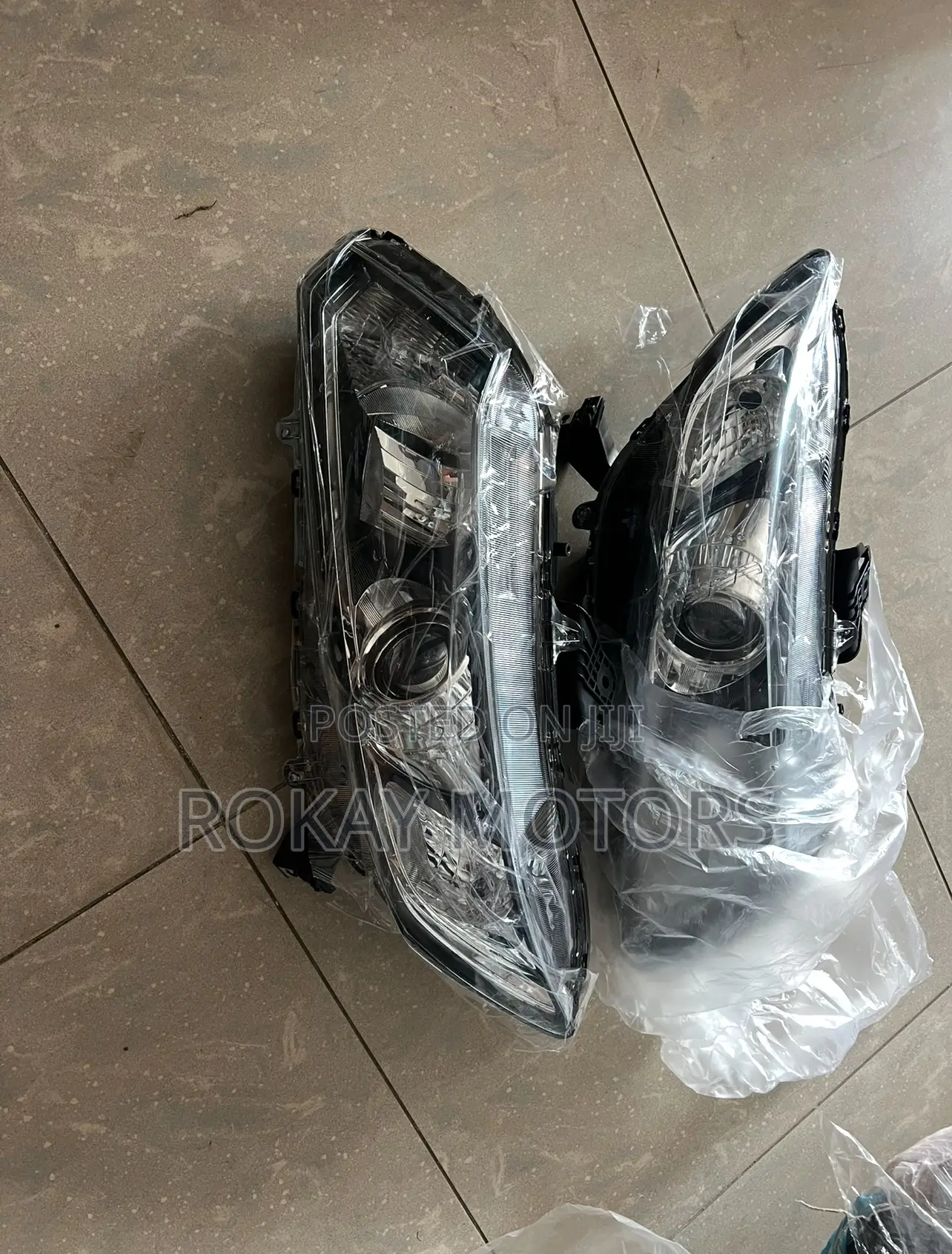 Civic 2012,2013,2014,2015 Headlights With Yolk (Spec)
