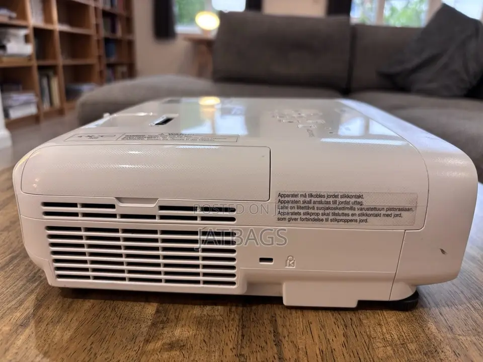 Epson Eb-E20 Projector 3400 Lumens (Free Delivery) - Uk Used