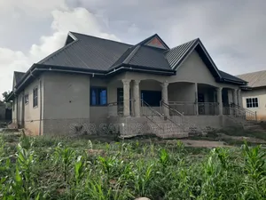 6bdrm House in Mampongteng Dumanafo, Kumasi Metropolitan for sale