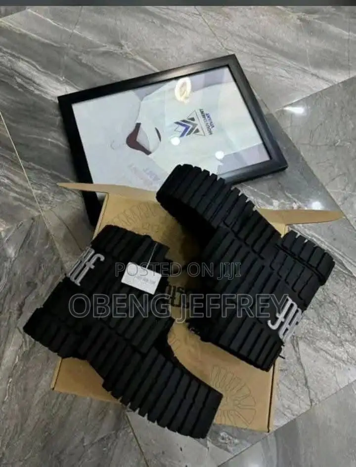 Original Timberland MSCHF in Colours