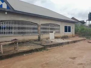4bdrm House in Adesina, Kumasi Metropolitan for sale
