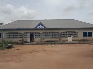 4bdrm House in Adesina, Kumasi Metropolitan for sale