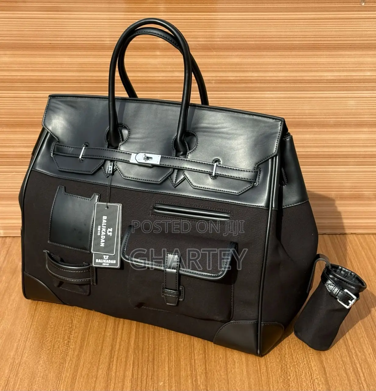 Weekend Business Solid Duffle Bag || Black