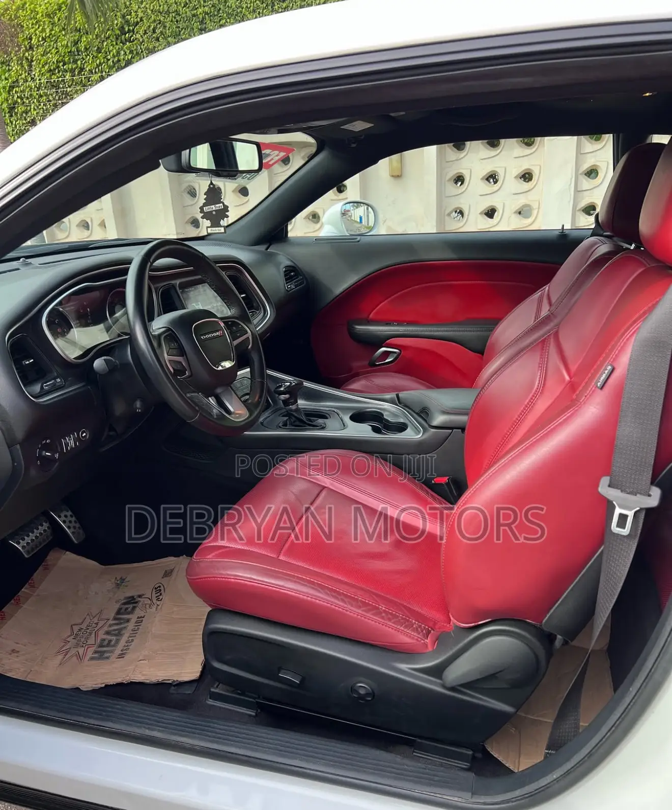 Dodge Challenger SXT RWD 2018 White