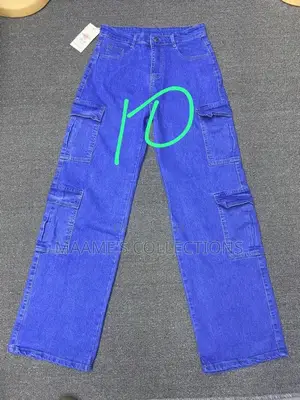 Women’S High Wasted Cargo Jeans.