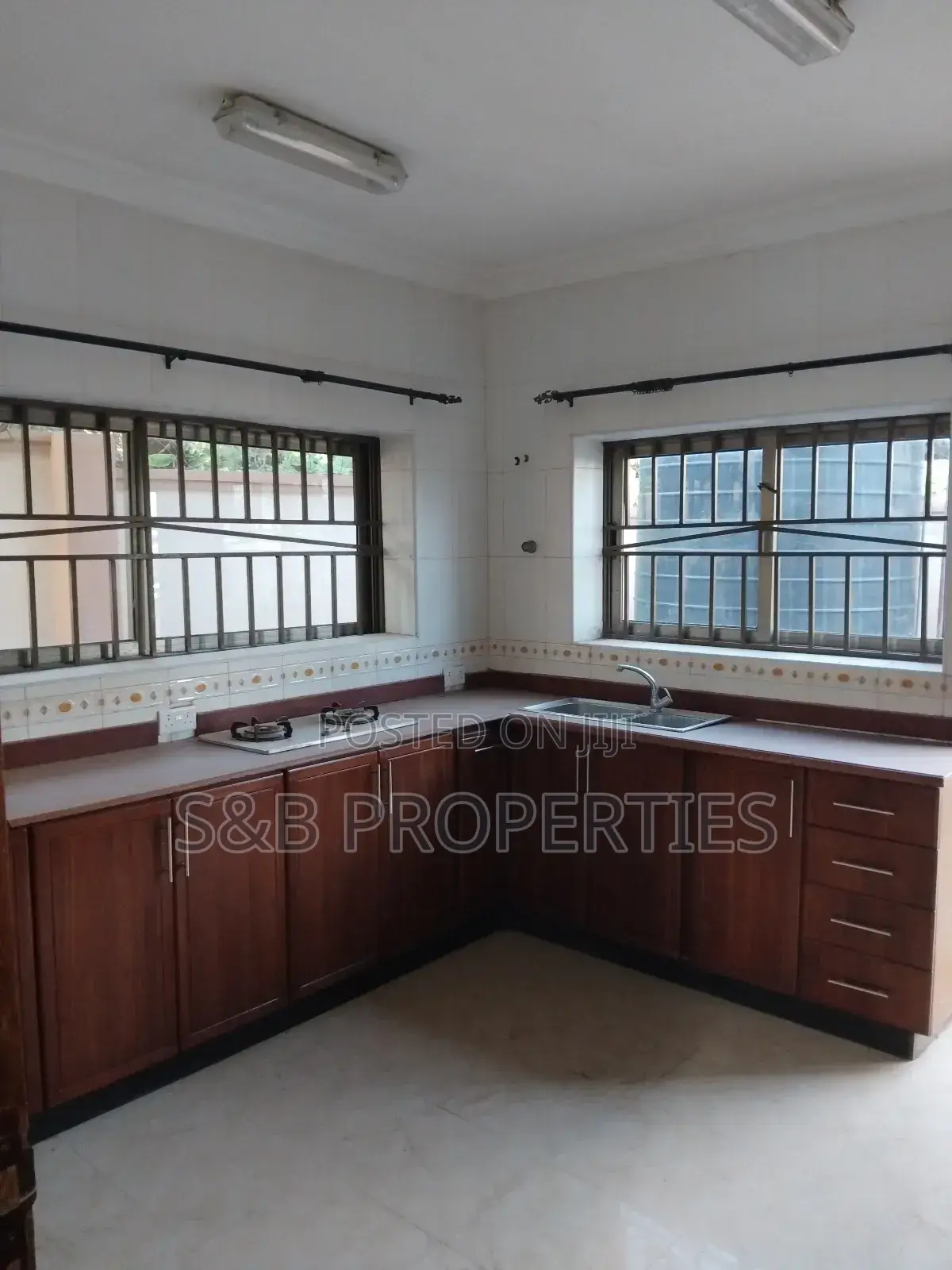 4bdrm House in Ashomang Estate for rent