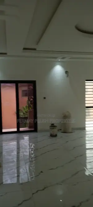 4bdrm Mansion in Newly Built Machine, Accra Metropolitan for sale