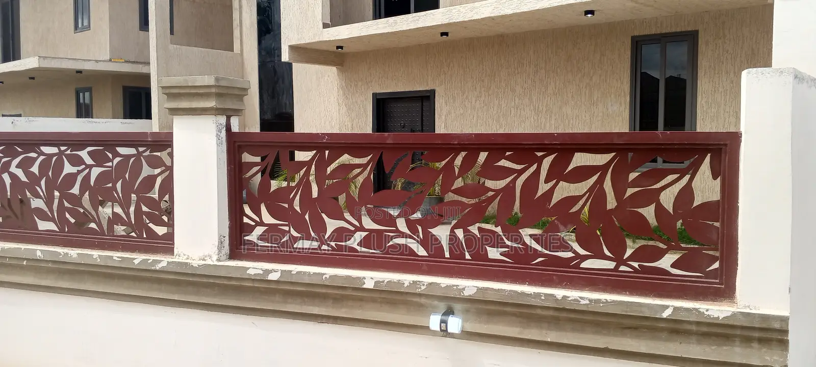 4bdrm Mansion in Newly Built Machine, Accra Metropolitan for sale