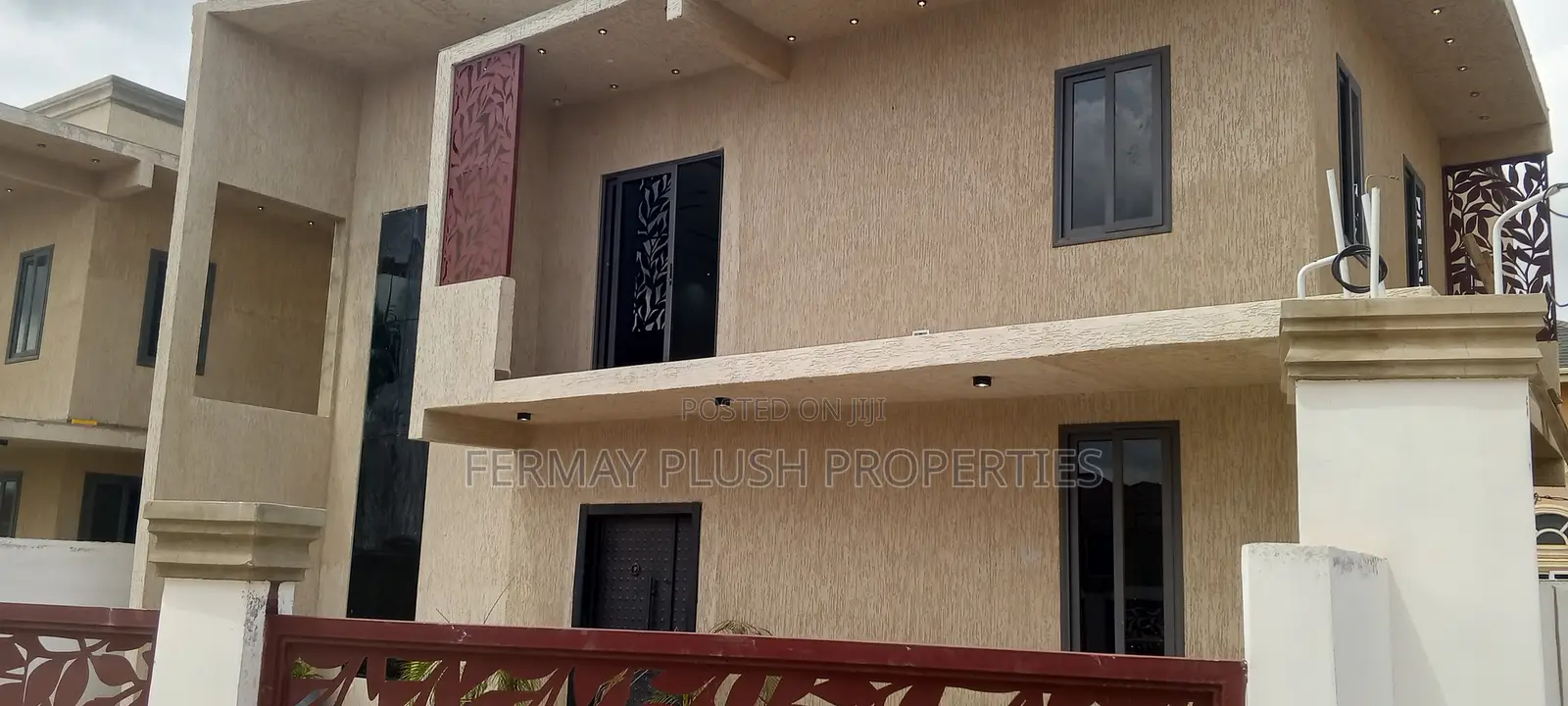 4bdrm Mansion in Newly Built Machine, Accra Metropolitan for sale