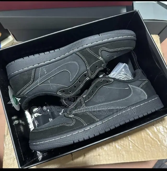 Jordan 1 Retro Low Og Sp X Travis Scott Black Phantom