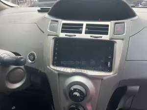 Toyota Vitz DVD Player