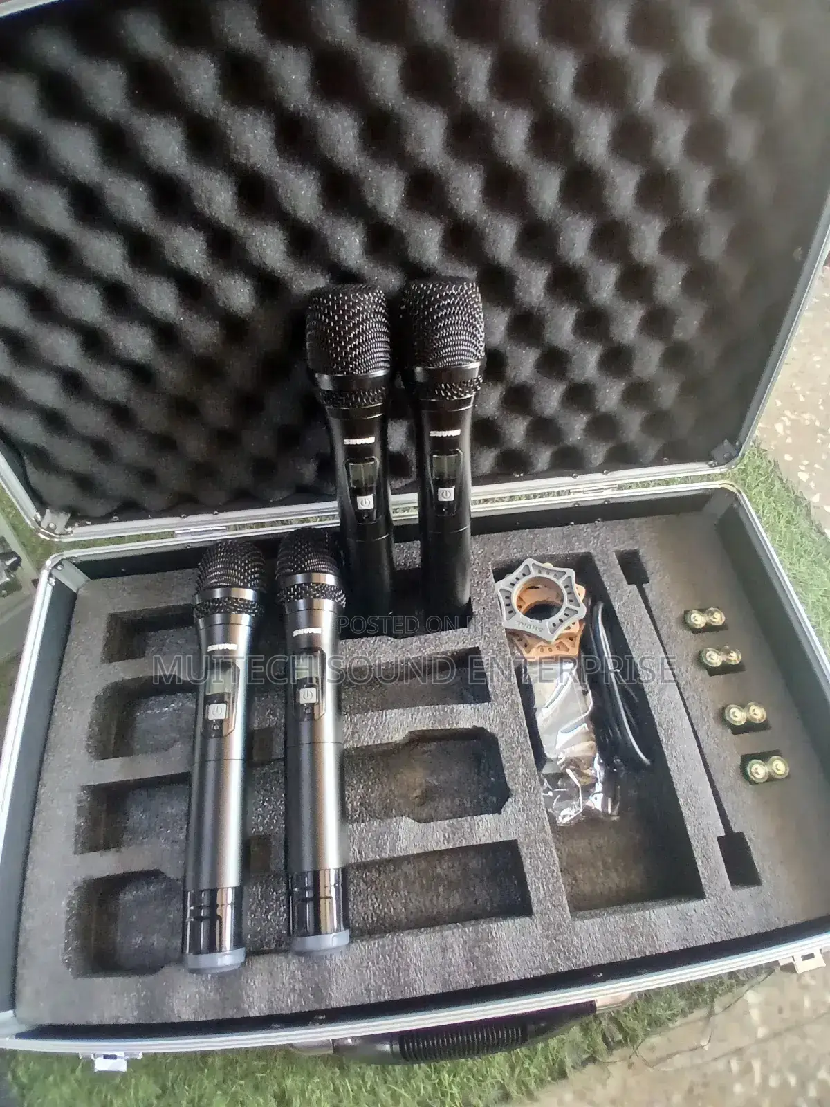 Shure Wireless Microphone (4 in 1)