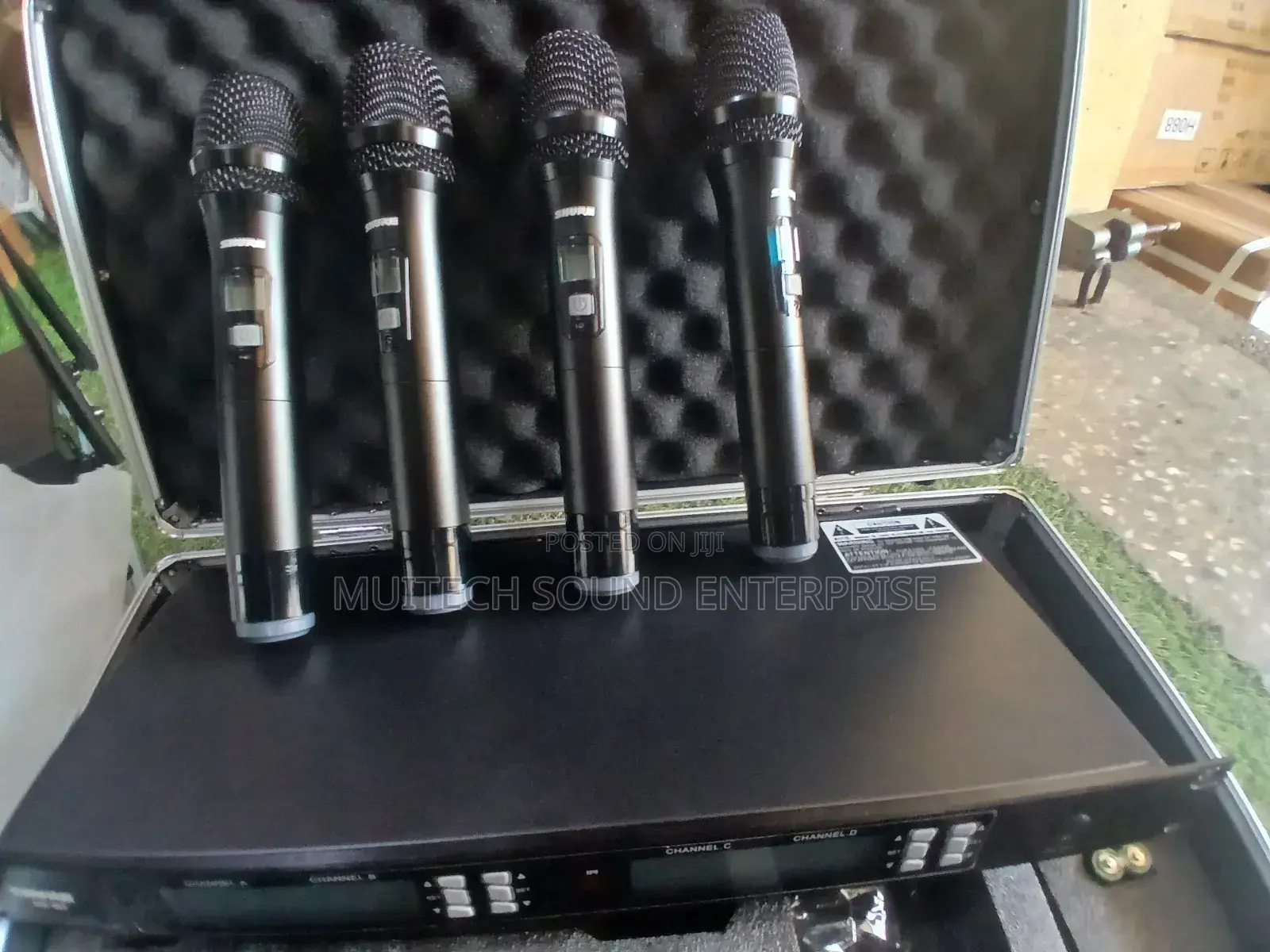 Shure Wireless Microphone (4 in 1)