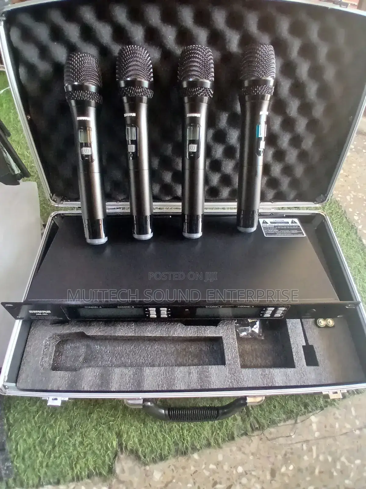 Shure Wireless Microphone (4 in 1)