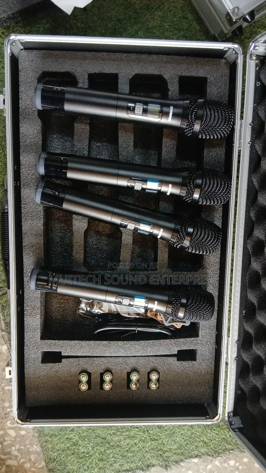Shure Wireless Microphone (4 in 1)