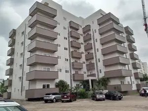 3bdrm Apartment in Shiashie East Legon Accra Metropolitan for sale