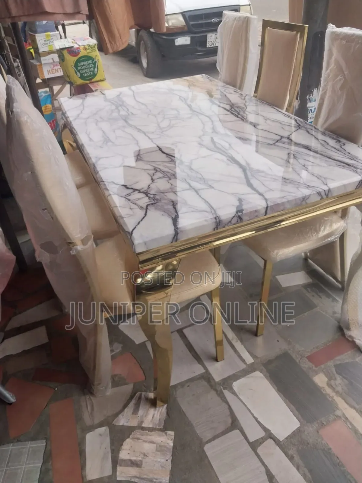 Dinning Set Creamy Shinning Hall Set