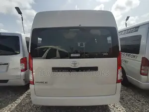 Toyota HiAce 2010 White